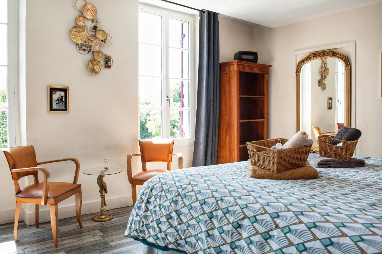 Les Volets Violets Bed & Breakfast Сал Екстериор снимка