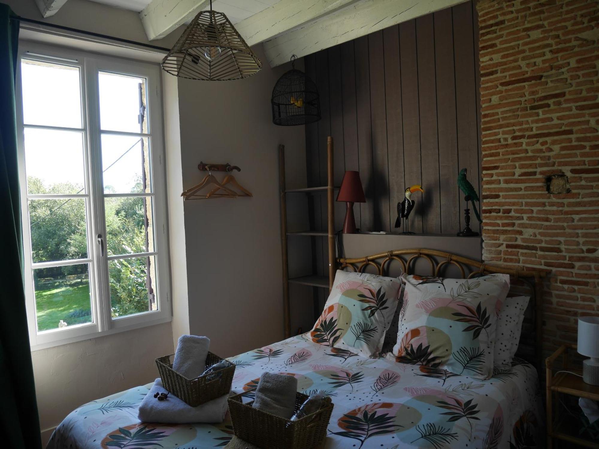 Les Volets Violets Bed & Breakfast Сал Стая снимка