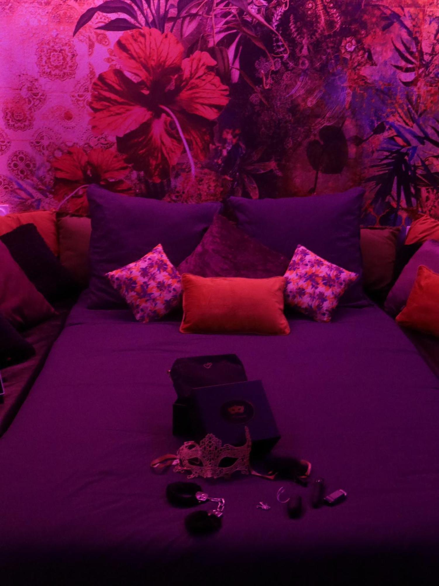 Les Volets Violets Bed & Breakfast Сал Стая снимка